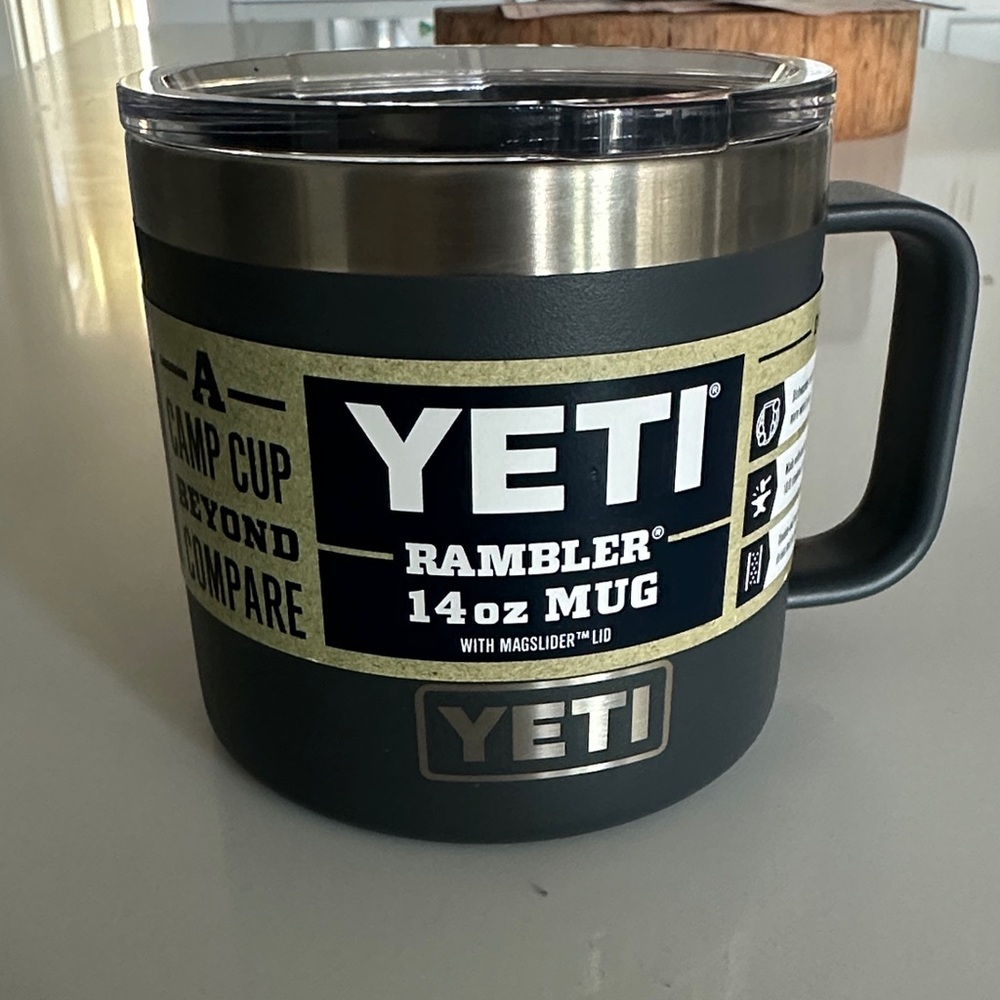 YETI Rambler 14oz Mug in Dark Gray